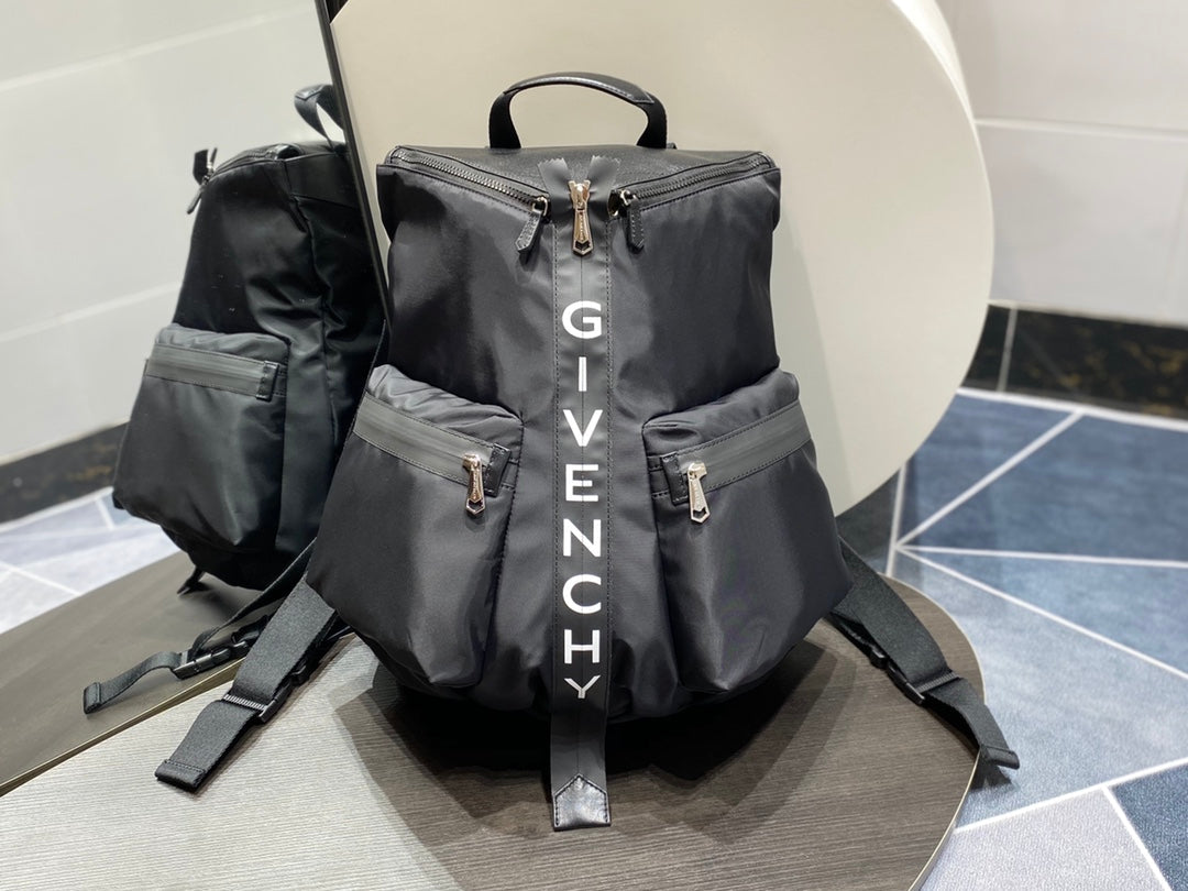 GIVENCHI